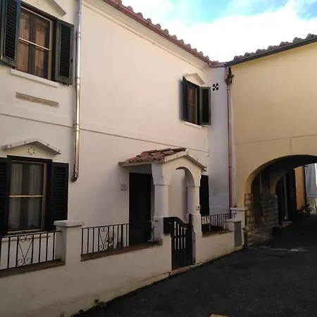 La Casa Dell'arco